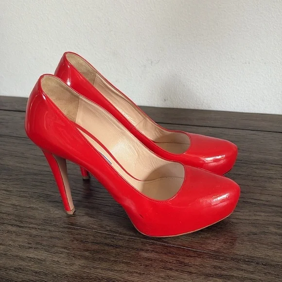 [Prada] Authenticated Red Patent Leather Stiletto Pump Heels Women’s EU 38, US 8 - Picture 2 of 15